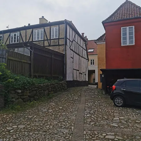 Cozy Base Near The Cathedral * Viborg